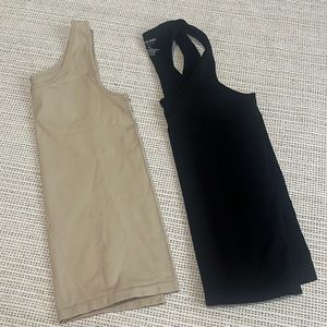 Two fitted tanks tops nude and black